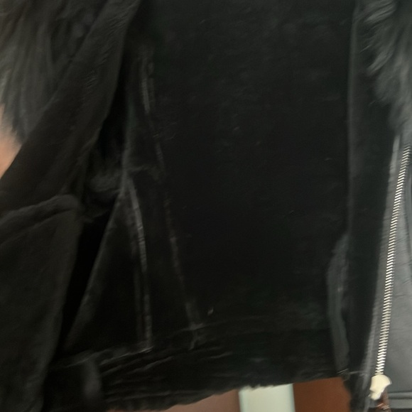 Stunning Leather Moto Jacket with Shearling and Fur - Picture 5 of 11